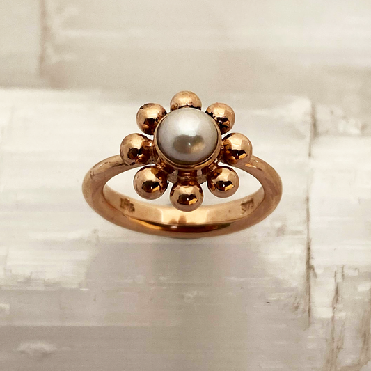 Bellis Pearl Ring. POA
